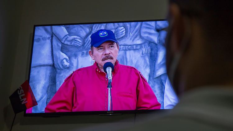 Kritiker werfen Ortega vor, autoritär und repressiv zu regieren.