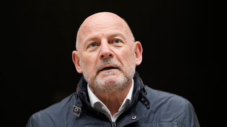 "Wenn wir in den nächsten Tagen beim Klimaschutz nicht zusammenkommen, drohen Neuwahlen", warnt Baden-Württembergs grüner Verkehrsminister Hermann.