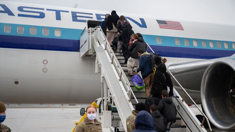 Ende November startete der letzte Flug aus dem rheinland-pfälzischen Ramstein, der evakuierte Afghanen in die USA brachte.