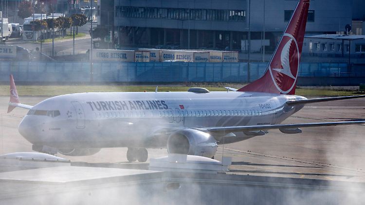 Von Istanbul gehen derzeit täglich ein bis zwei Direktflüge nach Minsk. Turkish Airlines weist den Verdacht der Migrantenschleusung zurück.
