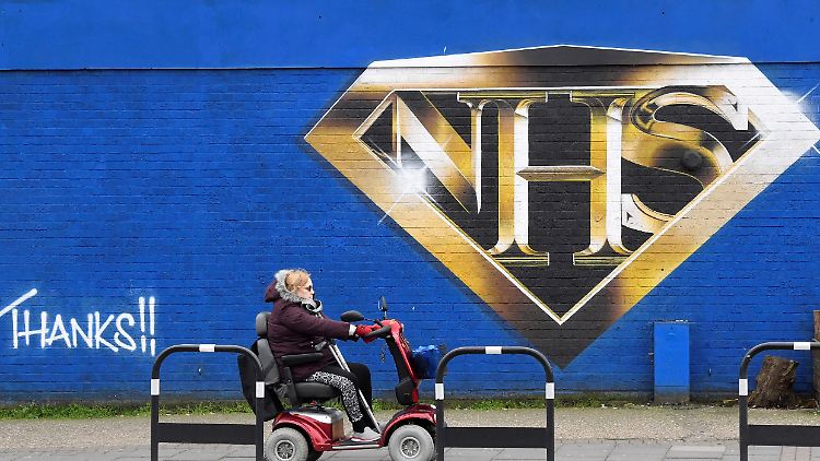 Angestellte des englischen Gesundheitsdienstes sind bis April zur Impfung verpflichtet. 