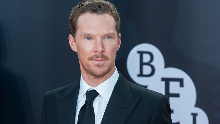 Um seine Rolle besser verkörpern zu können, griff Benedict Cumberbatch ständig zum Glimmstängel.