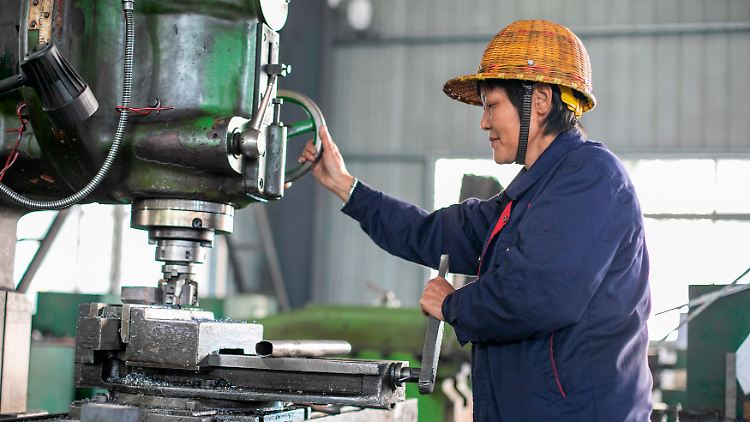 Rohstoffmangel und Lieferengpässe führen auch in China zu höheren Produzentenpreisen.