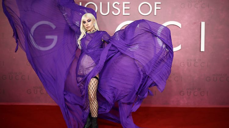 So zieht man Blicke auf sich: Lady Gaga.