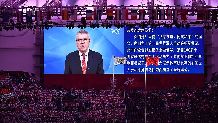 Thomas Bach wird mal wieder kritisiert.
