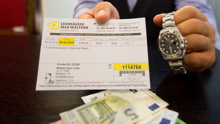Uhren und Schmuck werden besonders oft verpfändet. 