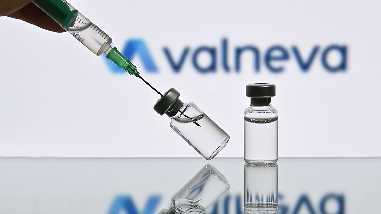 Valneva rechnet damit, seinen Corona-Impfstoff ab April 2022 auszuliefern.