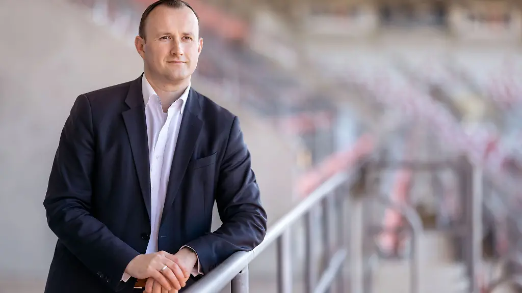 Christian-Herrgott-CDU-ist-neuer-Praesident-des-Thueringischen-Landkreistages