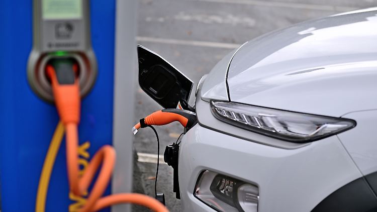 In Europa machen Hybride einen großen Anteil bei den E-Autos aus.