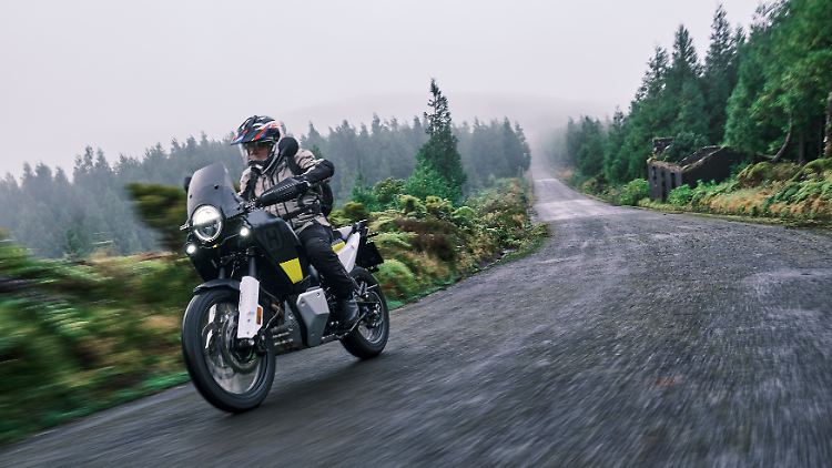 Die Husqvarna Norden 901 ist zwar in großen Teilen eine KTM 890 Adventure R, hat aber dennoch einen eigenen Charakter.