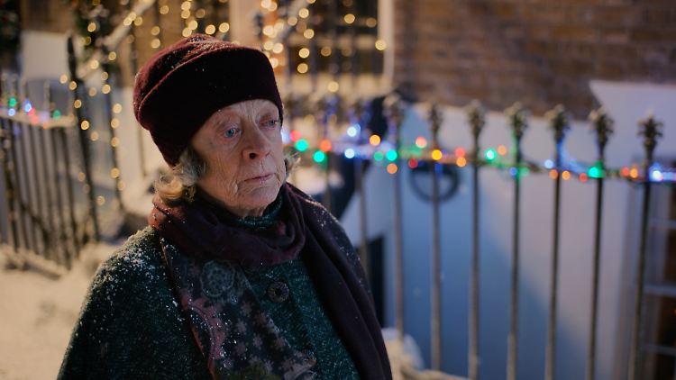 Tante Ruth erzählt die Geschichte des kleinen Nikolas, der Weihnachten zu den Menschen brachte.