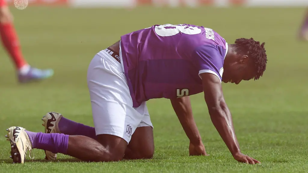 Bleiben-in-der-3-Liga-am-Boden-Der-VfL-Osnabrueck-und-sein-Mittelfeldspieler-Bryang-Kayo