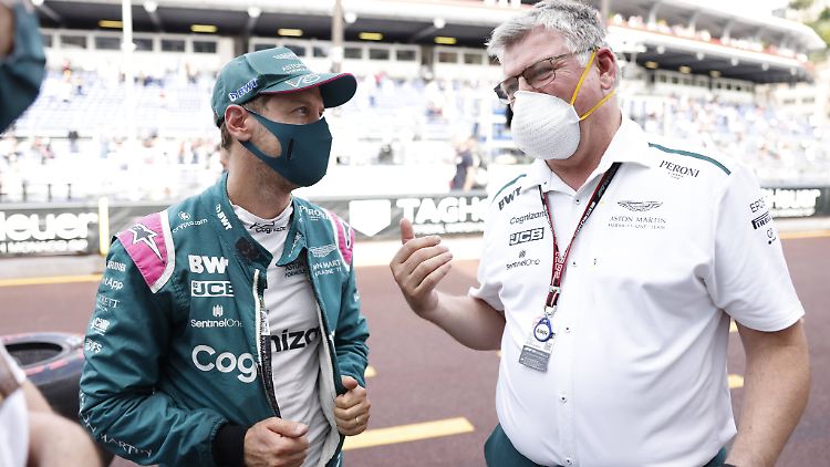 Vertraute Kollegen: Vettel und Szafnauer.