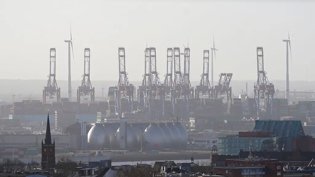 Der-Bund-der-Steuerzahler-Hamburg-hat-herausgefunden-dass-der-Ausbau-und-die-Sanierung-einer-Hamburger-Klaerschlammanlage-teurer-werden-als-geplant