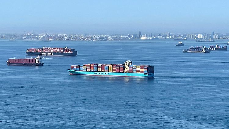 Engpässe gibt es im Moment an fast allen Häfen. In Los Angeles ist die Lage besonders extrem.