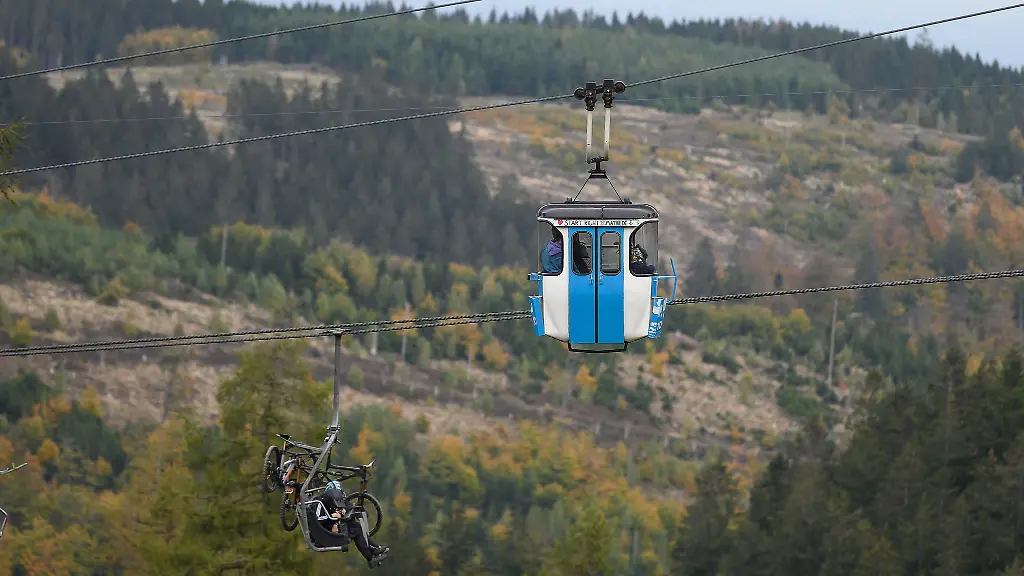 Mountainbiker-sind-am-Bocksberg-in-Hahnenklee-unterwegs