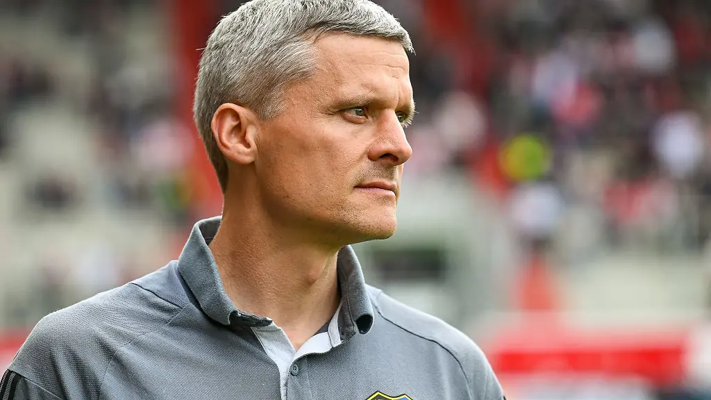 Ruediger-Ziehl-und-der-1-FC-Saarbruecken-spielten-am-Samstag-bei-der-zweiten-Mannschaft-des-VfB-Stuttgart