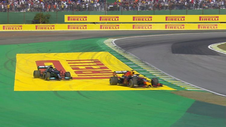 In Runde 48/71 verteidigte Verstappen seine Führung so hart, dass Hamilton und er neben der Strecke landeten.