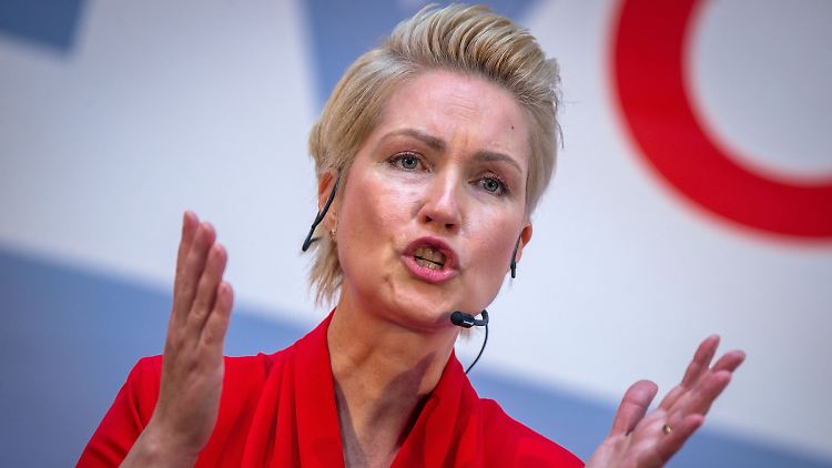 Braun attackiere die SPD jetzt aus Karrieregründen, sagt Schwesig.