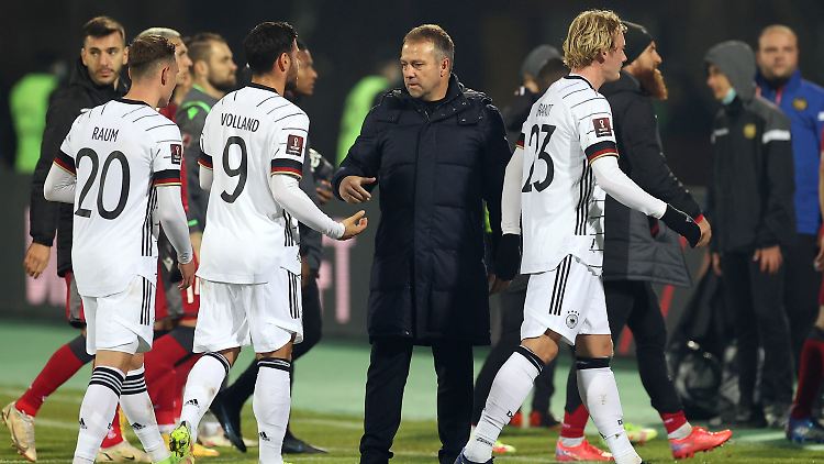 Flick möchte mit einem Härtetest ins Länderspieljahr 2022 starten.