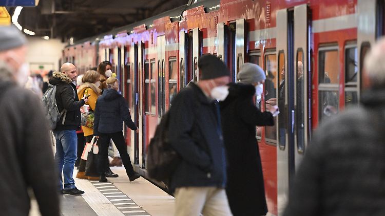 Mit Bahn, Bus oder Auto: Millionen Menschen in Deutschland arbeiten nicht am Wohnort.