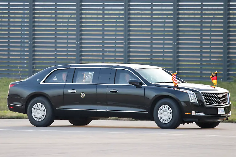 2024-10-18T151859Z-846626269-RC23NAAV2I4N-RTRMADP-3-GERMANY-USA-DEPARTURE