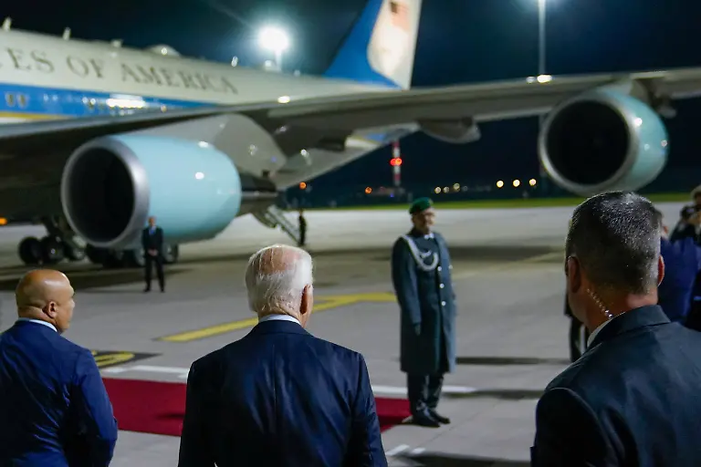 2024-10-17T202236Z-1396408898-RC2KMAAGGC2U-RTRMADP-3-GERMANY-USA-ARRIVAL