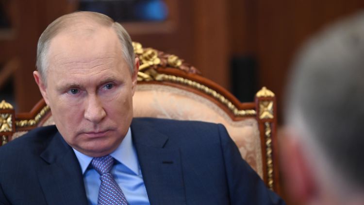 Der russische Präsident Wladimir Putin bietet seine Hilfe im Belarus-Konflikt an - allerdings ausschließlich als Vermittler.
