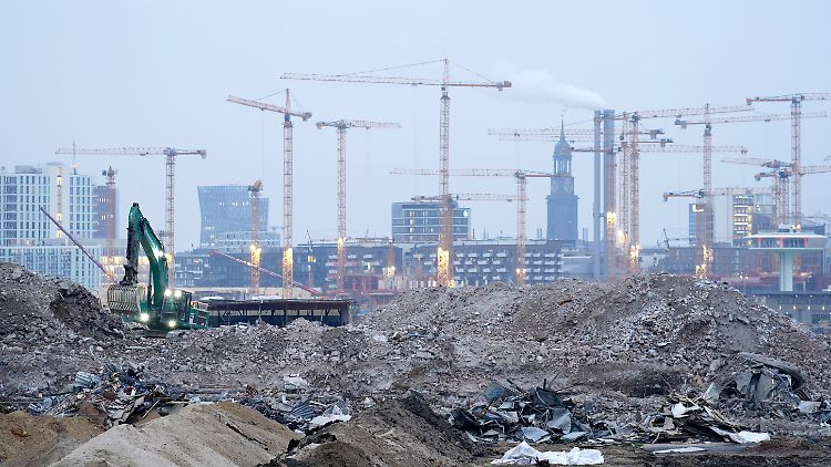 Die Corona-Pandemie ließ die deutsche Wirtschaft im vergangenen Jahr um 4,6 Prozent einbrechen.