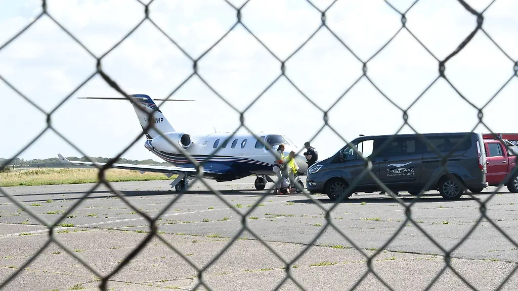 Sechs-Aktivisten-der-Gruppe-Letzte-Generation-stehen-ab-November-wegen-Aktionen-auf-Sylt-vor-Gericht