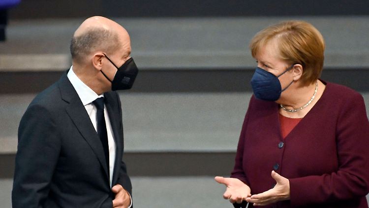 Seit März 2018 ist Scholz Vizekanzler und Finanzminister im Kabinett von Merkel.