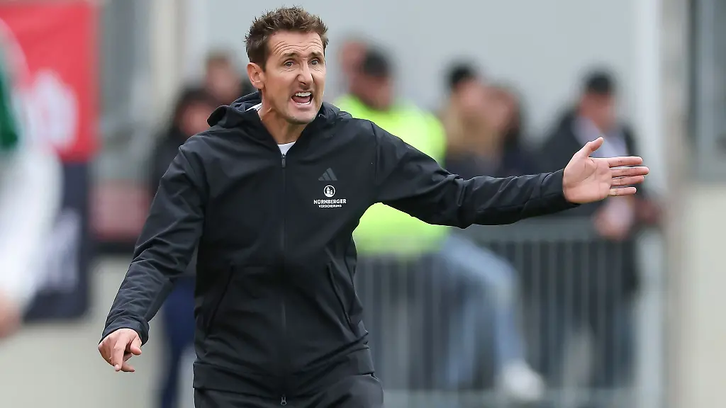 Miroslav-Klose-freut-sich-auf-sein-erstes-Frankenderby