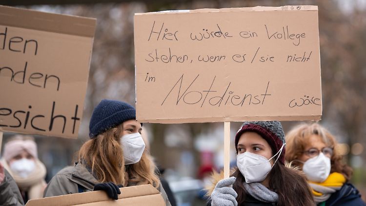 Auch in München demonstrierten Uniklinik-Mitarbeiter für mehr Lohn und bessere Arbeitsbedingungen. 