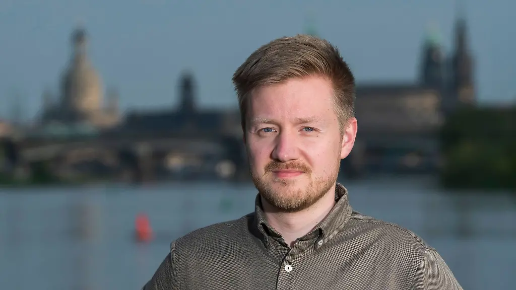 Der-Verein-Russischsprachige-Demokratinnen-und-Demokraten-laedt-zu-einer-Gedenkveranstaltung-ein-Organisator-ist-Maxim-Andreev-Archivbild