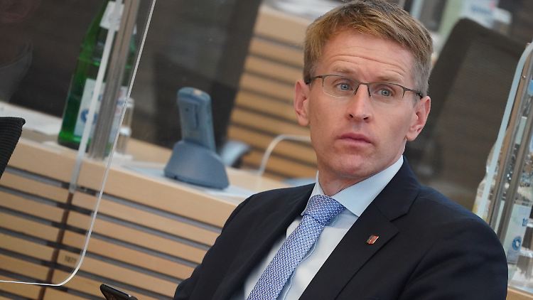 Klare Ansage an Sachsen, Thüringen und Bayern: Schleswig-Holsteins Ministerpräsident Günther wundert sich über das Warten auf die MPK. 