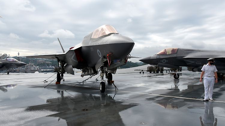 Die F335B der britischen Luftwaffe stürzte ins Mittelmeer - der Pilot konnte sich retten.