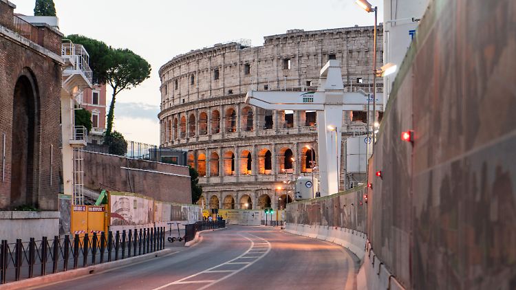 An alter Bausubstanz mangelt es nicht. Bis jetzt hat der italienische Staat für seine Boni-Politik 38 Milliarden Euro ausgegeben, 14 Milliarden davon stammen aus dem EU-Wiederaufbaufonds für die Steigerung der Energieeffizienz.