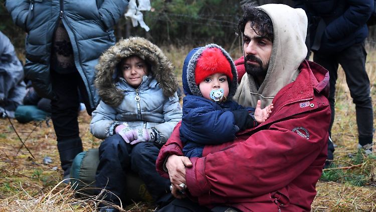 Es wird keinen humanitären Korridor für Flüchtlinge im belarussischen Grenzgebiet geben: Innenminister Seehofer nennt entsprechende Gerüchte Stimmungsmache aus Minsk.
