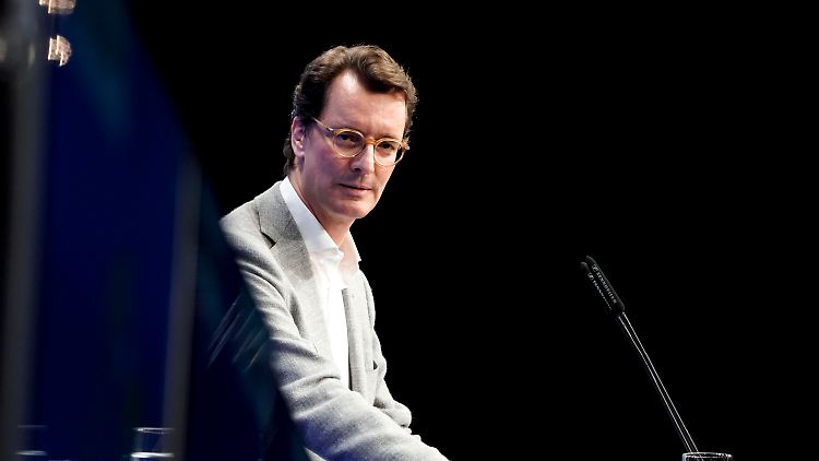 In den Niederlanden sei die Clan-Kriminalität in Verbindung mit dem Cannabis-Handel explodiert, argumentierte Hendrik Wüst.