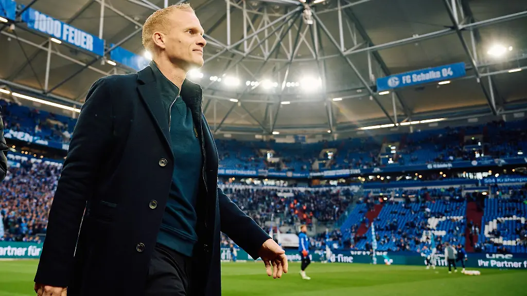 Hat-sich-bei-Fans-Spielern-Mitarbeitern-und-seiner-Familie-bedankt-Schalkes-Ex-Trainer-Karel-Geraerts