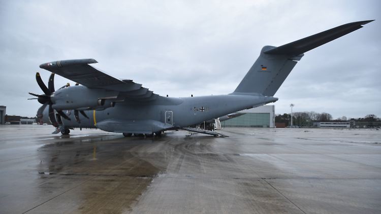 Der A400M hat mehrere Intensivplätze an Bord.