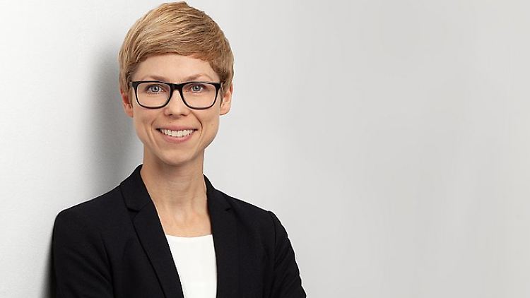Andrea Kießling ist Expertin für das Infektionsschutzgesetz. Sie vertritt derzeit den Lehrstuhl für Öffentliches Recht, Sozial- und Gesundheitsrecht und Rechtsphilosophie der Uni Bochum.