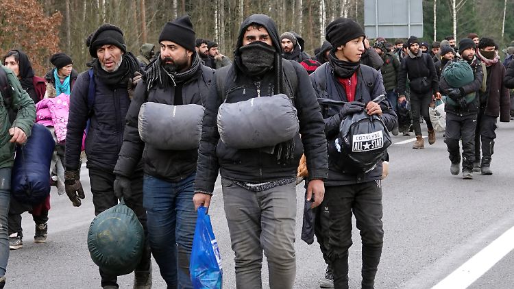 Polen gab an, für die Rückführung der Menschen aufkommen zu wollen.