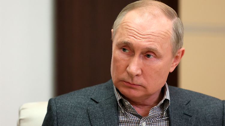 Putin hat sich die dritte Spritze geholt - seine Bevölkerung bleibt skeptisch.