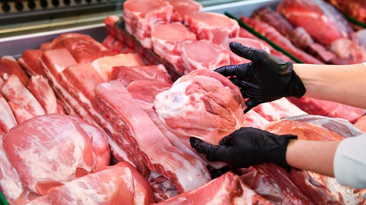 Wer viel Fleisch isst, kann ein erhöhtes Risiko für Erkrankungen wie Darmkrebs, Diabetes und Herzkrankheiten haben.