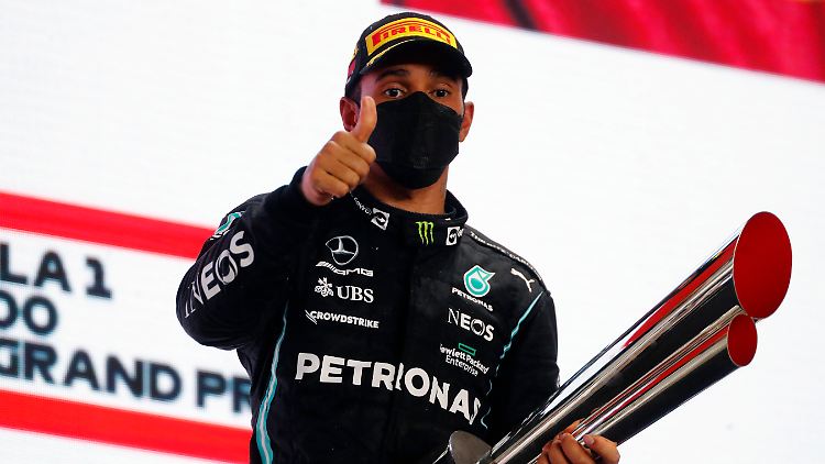 Hamilton ist in Katar der ungefährdete Sieger.