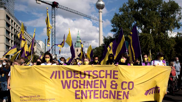 Fast 57 Prozent stimmten beim Volksentscheid für die Enteignung großer Wohnungskonzerne. Die neue Regierung will nun erst einmal eine Expertenkommission einsetzen. 