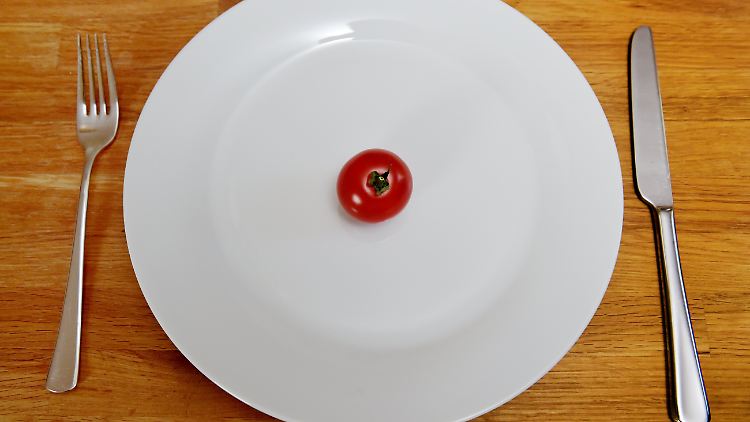 Nicht eine, nein zwei Tomaten sollen in einem türkischen Haushalt pro Monat auf dem Tisch landen, wenn es nach der Regierung geht.