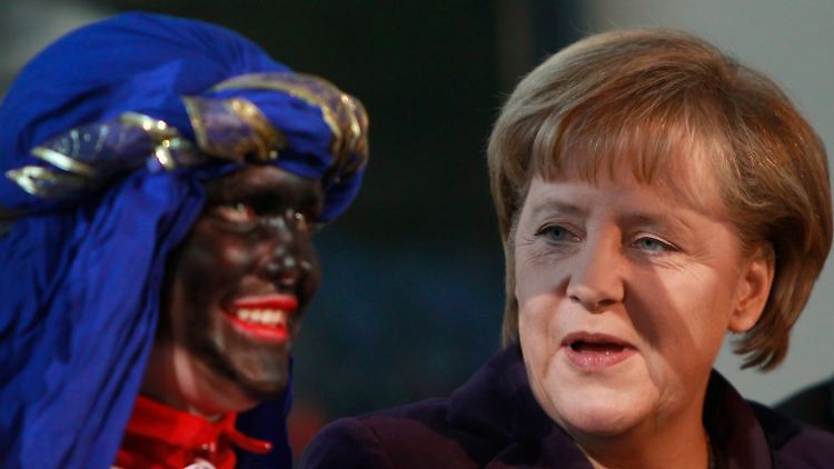 Die Bundeskanzlerin wirkt gelassen und gelöst.