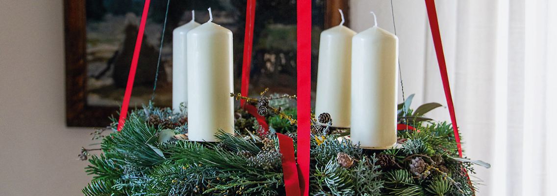 2A8A3093_Adventskranz hängend.jpg